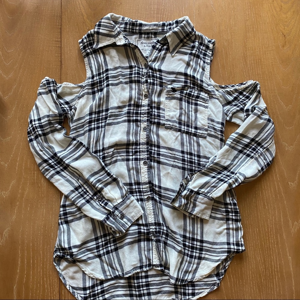 Abercrombie & Fitch Cold Shoulder Button Down